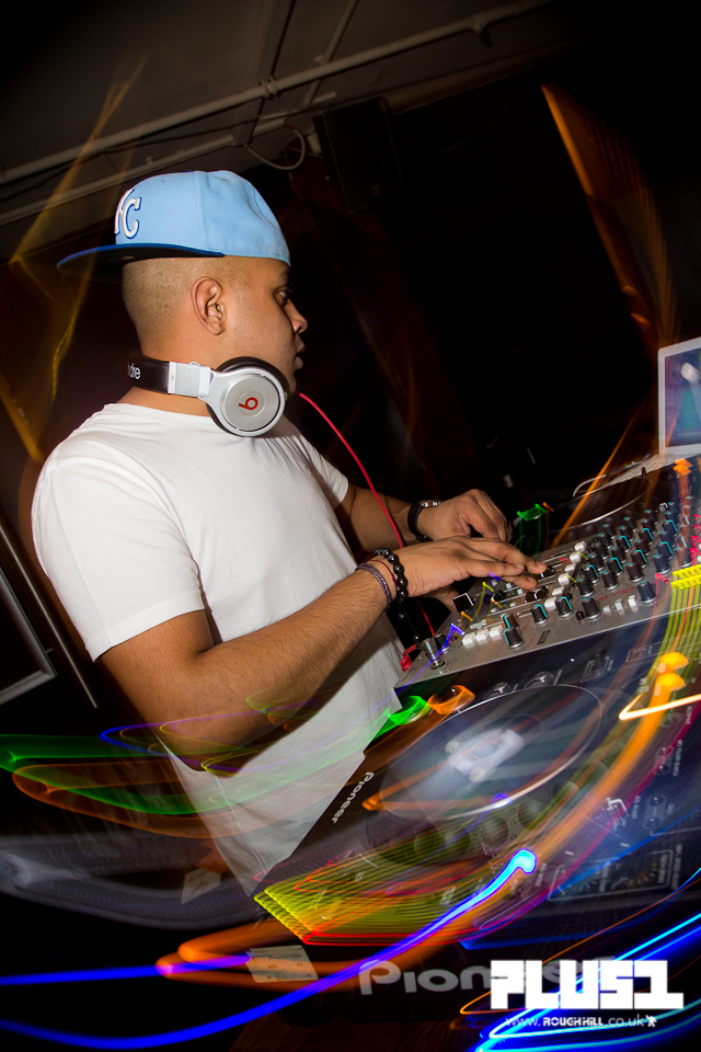 IMAGE: http://payload25.cargocollective.com/1/3/110609/2814736/14-02-2012-10.jpg