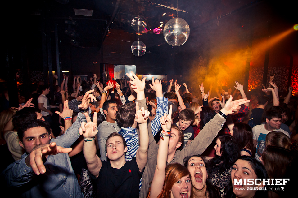 IMAGE: http://payload25.cargocollective.com/1/3/110609/2819051/15-02-2012-12_o.jpg